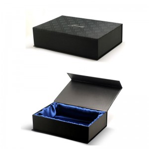 recycled customized hard cardboard magnetic closure gift paper boxes with silk insert